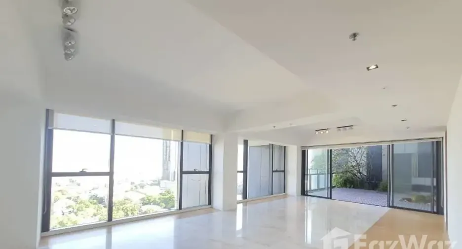For rent 3 ベッドルーム condo in Sathon, Bangkok