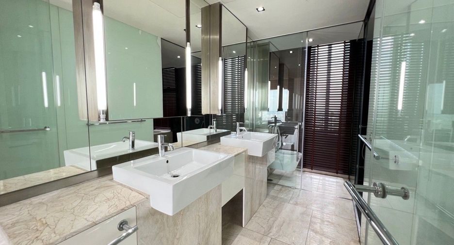 For rent 3 ベッドルーム condo in Sathon, Bangkok