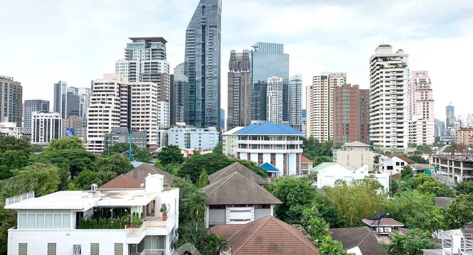 For sale 1 bed condo in Watthana, Bangkok