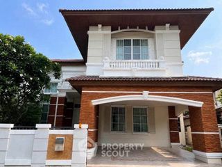 Casa en alquiler y en venta de 4 habitaciones en Taling Chan, Bangkok