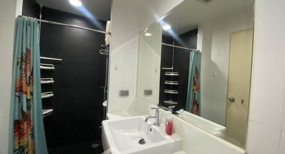 For sale 2 bedrooms condo in Watthana, Bangkok