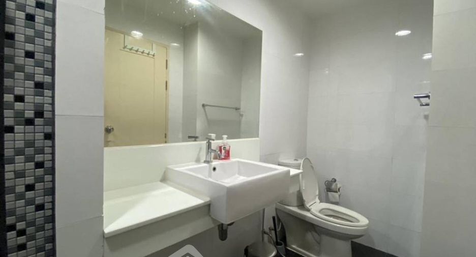 For sale 2 bedrooms condo in Watthana, Bangkok