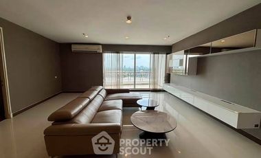 Wohnung zur Miete mit 3 Zimmer in Yan Nawa, Bangkok