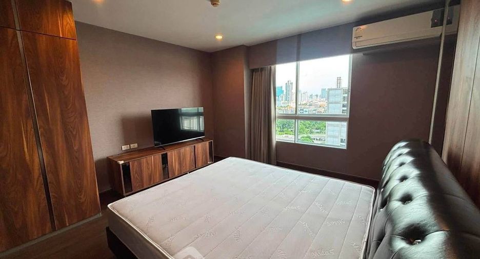 Wohnung zur Miete mit 3 Zimmer in Yan Nawa, Bangkok