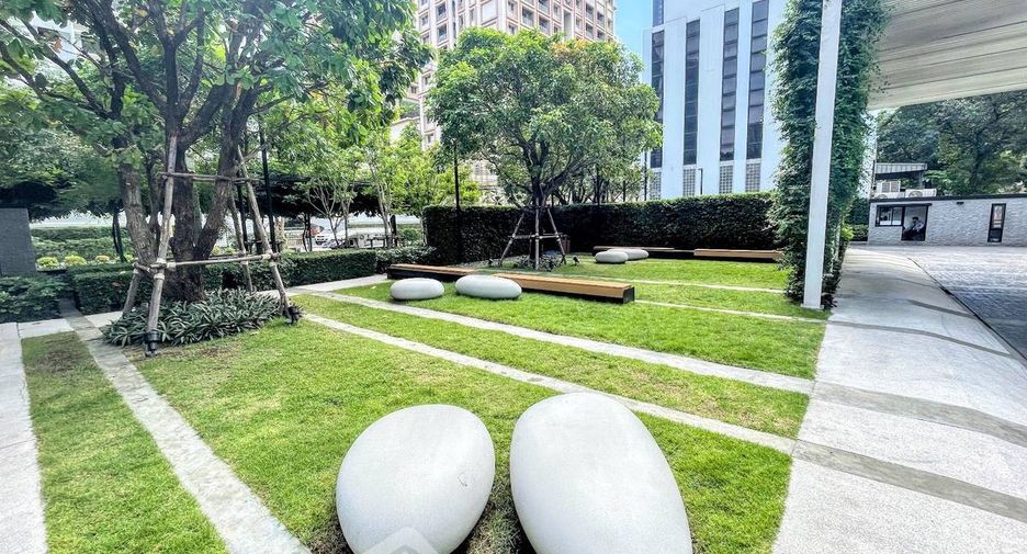 For sale 1 bed condo in Watthana, Bangkok