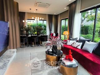Haus zum Kauf mit 4 Zimmer in Sai Mai, Bangkok