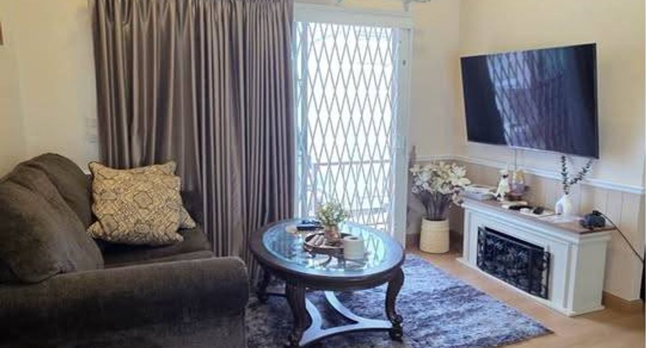 À vendre 2 chambres maison à Phanat Nikhom, Chonburi
