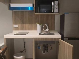 À vendre 1 chambre condo à Chom Thong, Bangkok