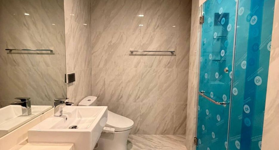 For sale 1 bed condo in Khlong Toei, Bangkok
