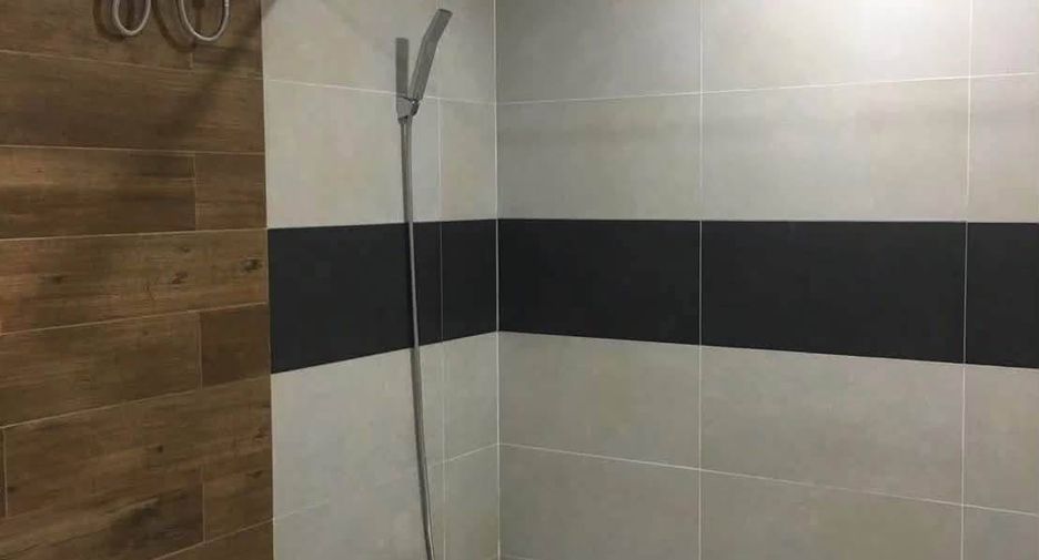 Condo en venta de 3 habitaciones en Khlong Toei, Bangkok