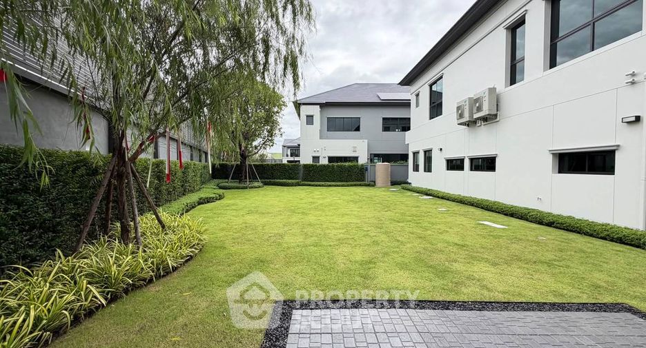Casa en venta de 5 habitaciones en Taling Chan, Bangkok
