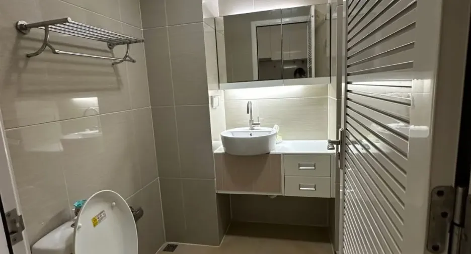 Condo en alquiler de 1 habitaciones en Huai Khwang, Bangkok
