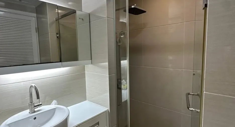 Condo en alquiler de 1 habitaciones en Huai Khwang, Bangkok