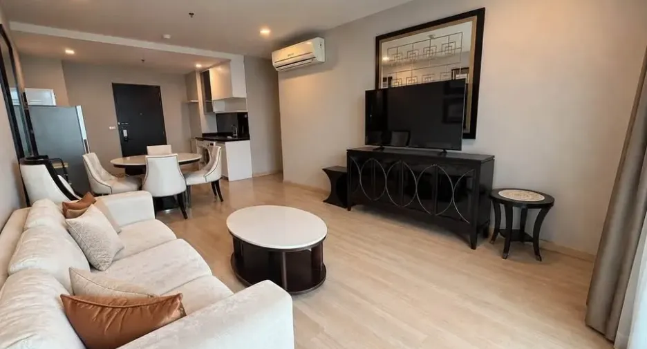 For rent 2 bedrooms condo in Khlong Toei, Bangkok
