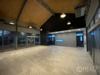 For rent retail Space in Khlong Toei, Bangkok