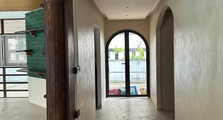 For rent retail Space in Khlong Toei, Bangkok