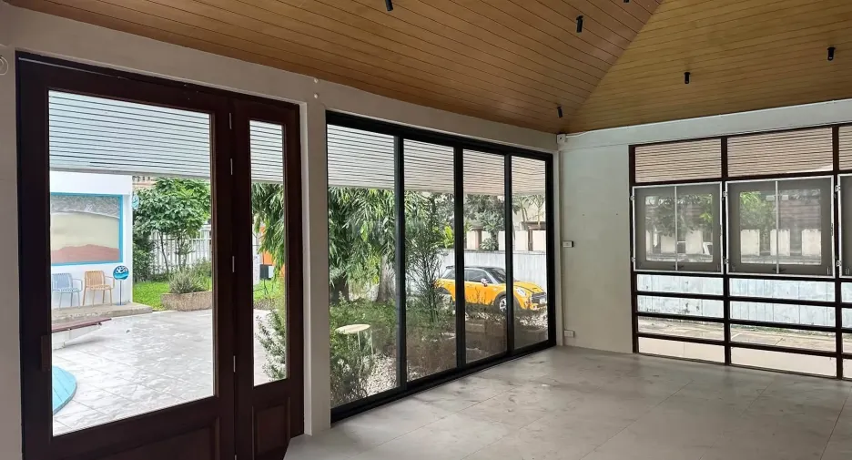 For rent retail Space in Khlong Toei, Bangkok