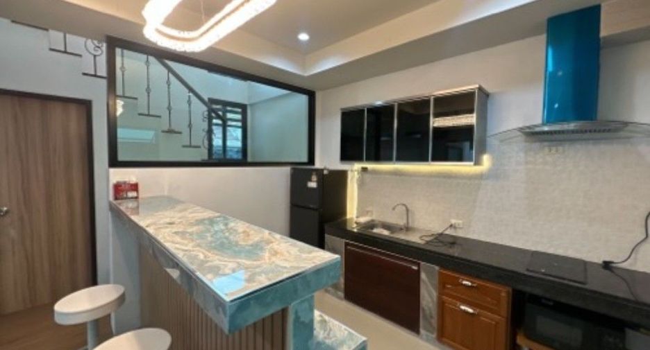 For rent 2 bedrooms house in Mueang Phuket, Phuket