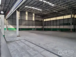 For sale warehouse in Yan Nawa, Bangkok