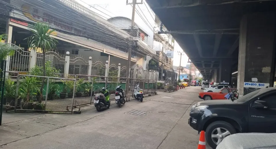 For sale warehouse in Yan Nawa, Bangkok