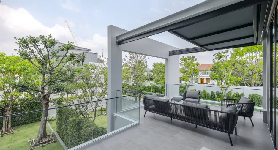 À vendre et à louer 4 chambres maison à Saphan Sung, Bangkok