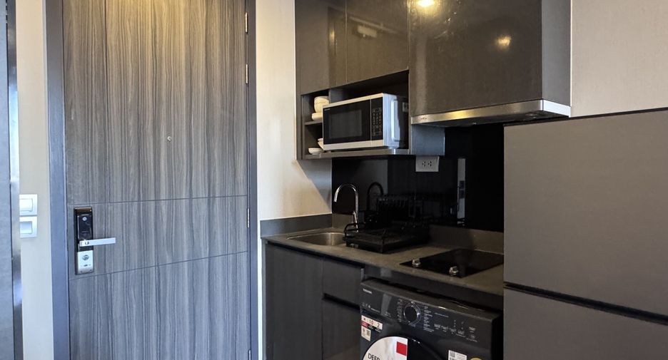 Condo en venta y en alquiler de estudio en Khlong Toei, Bangkok