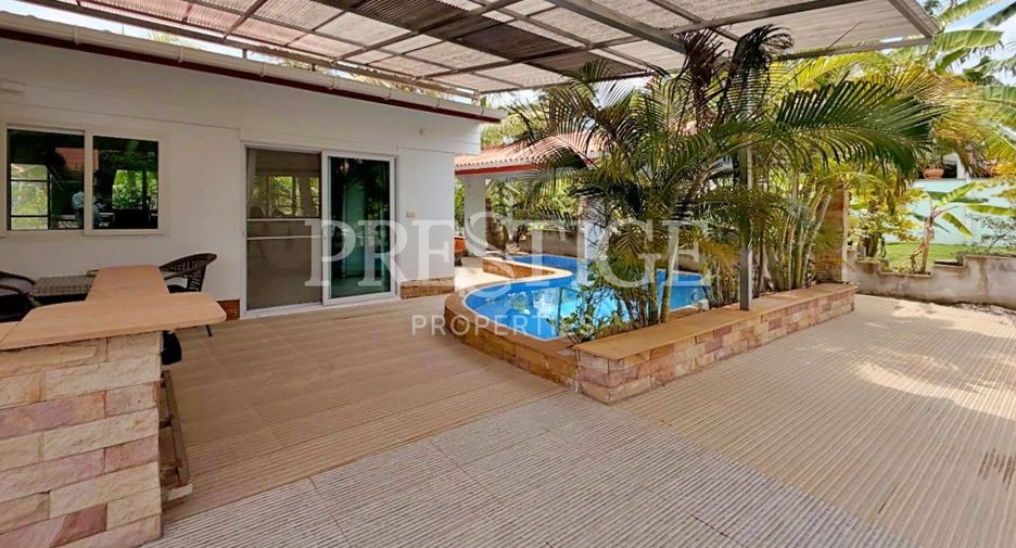 For sale 14 bedrooms retail Space in Mueang Rayong, Rayong