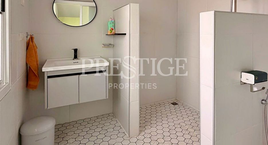 For sale 14 bedrooms retail Space in Mueang Rayong, Rayong
