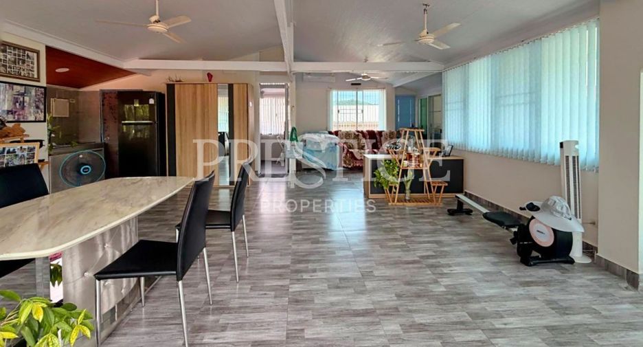For sale 14 bedrooms retail Space in Mueang Rayong, Rayong