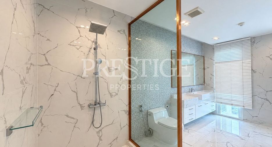 For sale 4 ベッドルーム condo in Bang Lamung, Chonburi