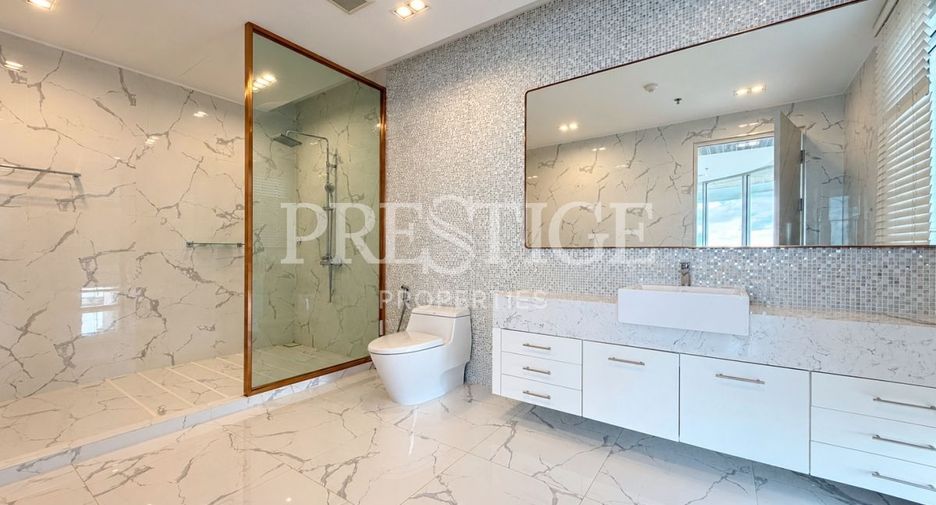 For sale 4 ベッドルーム condo in Bang Lamung, Chonburi