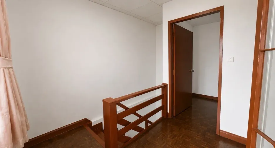 Casa adosada en venta de 3 habitaciones en Mueang Chiang Mai, Chiang Mai