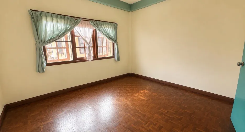 Casa adosada en venta de 3 habitaciones en Mueang Chiang Mai, Chiang Mai