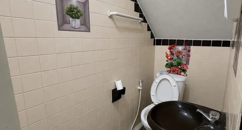 Casa adosada en venta de 3 habitaciones en Mueang Chiang Mai, Chiang Mai