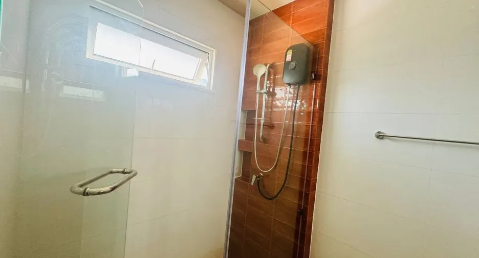Haus zum Kauf und zur Miete mit 4 Zimmer in Mueang Phuket, Phuket