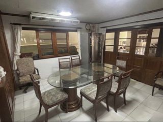 Casa en venta de 4 habitaciones en Watthana, Bangkok