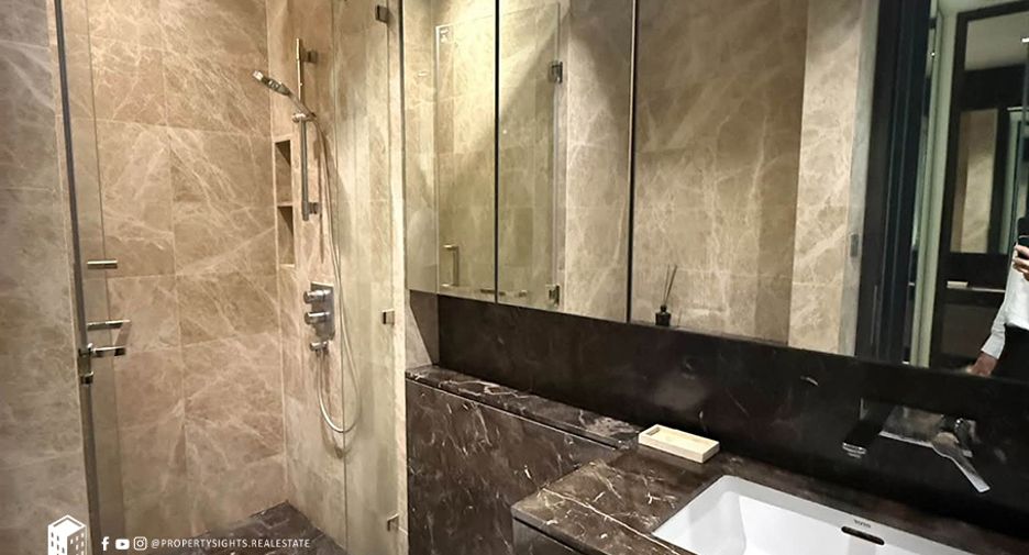 For rent 1 bed condo in Pathum Wan, Bangkok