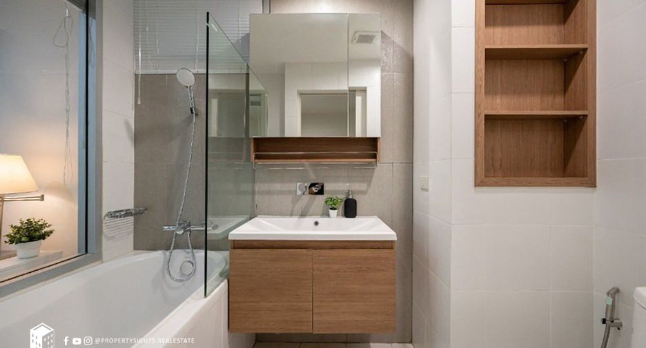 Wohnung zur Miete mit 2 Zimmer in Khlong Toei, Bangkok