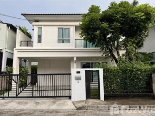 For rent 3 bedrooms house in Suan Luang, Bangkok