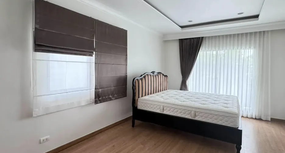 For rent 3 bedrooms house in Suan Luang, Bangkok