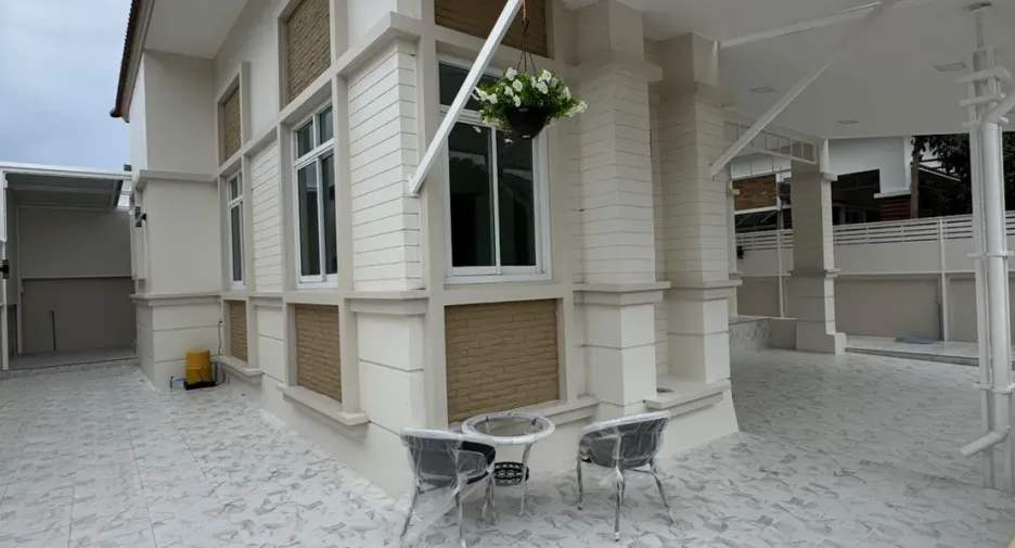 Casa en venta de 3 habitaciones en Bang Bo, Samut Prakan