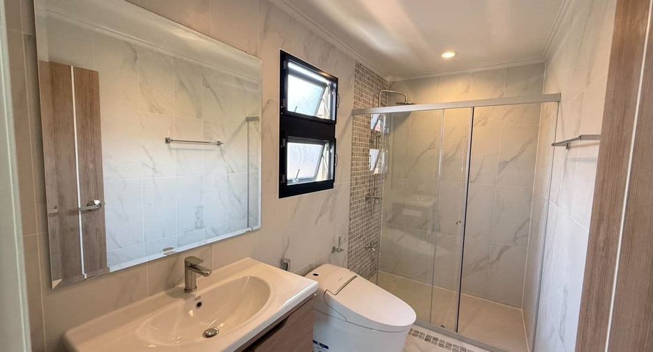 For rent 4 bedrooms house in Mae Rim, Chiang Mai