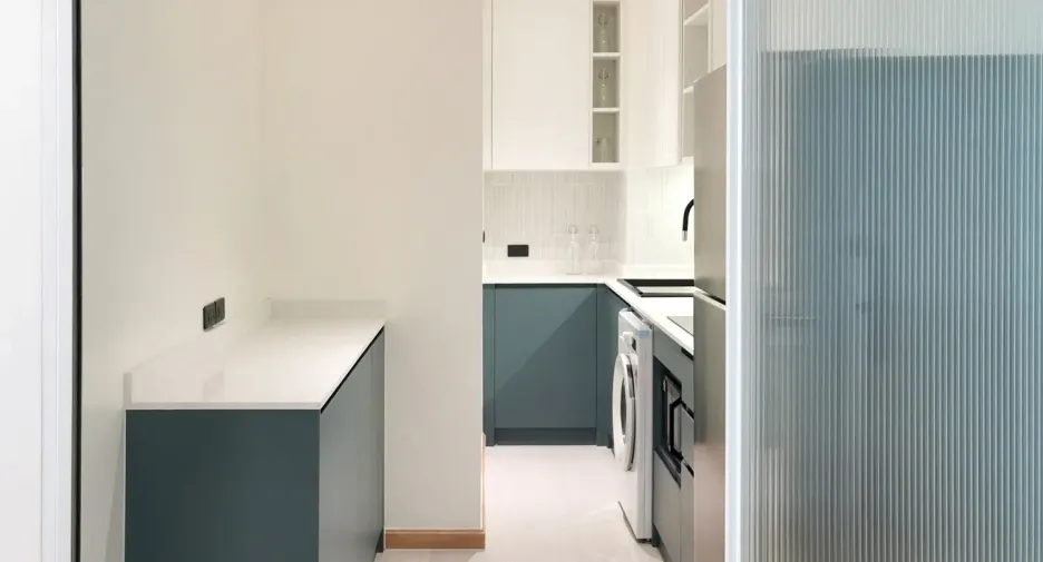 For sale 3 bedrooms condo in Khlong Toei, Bangkok