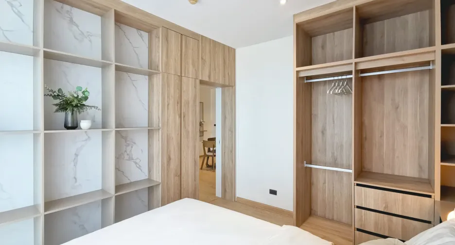 For sale 3 bedrooms condo in Khlong Toei, Bangkok