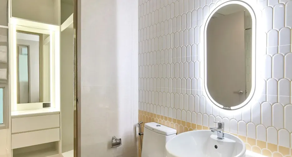 For sale 3 bedrooms condo in Khlong Toei, Bangkok
