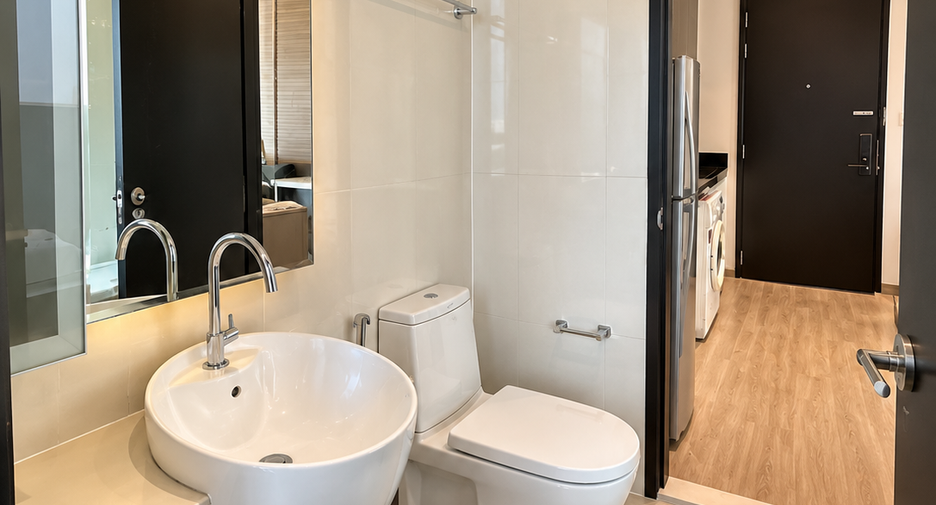 For rent 1 bed condo in Khlong Toei, Bangkok