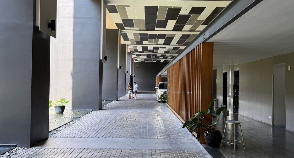 For rent 4 ベッドルーム condo in Sathon, Bangkok