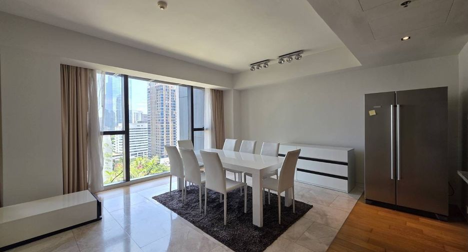 For rent 4 ベッドルーム condo in Sathon, Bangkok