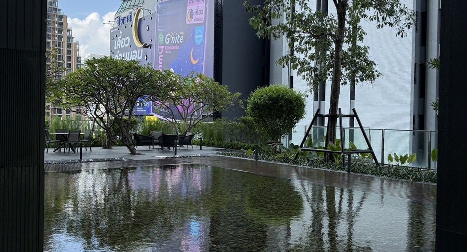 For rent 4 ベッドルーム condo in Sathon, Bangkok
