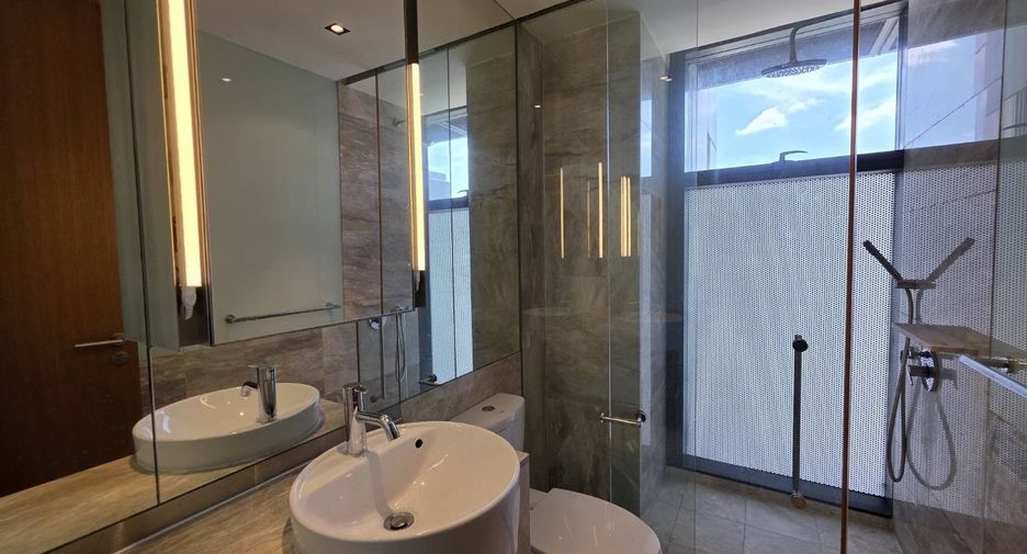 For rent 4 ベッドルーム condo in Sathon, Bangkok